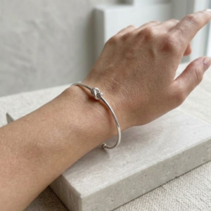 bracelete-no-tubo-folheado-ouro-18k